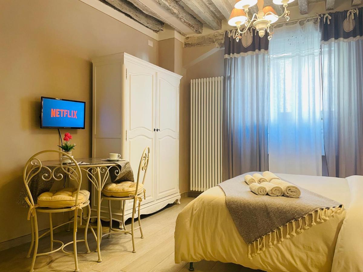 לוקה All'Interno Delle Mura Appartamento Con Wi-Fi E Netflix מראה חיצוני תמונה