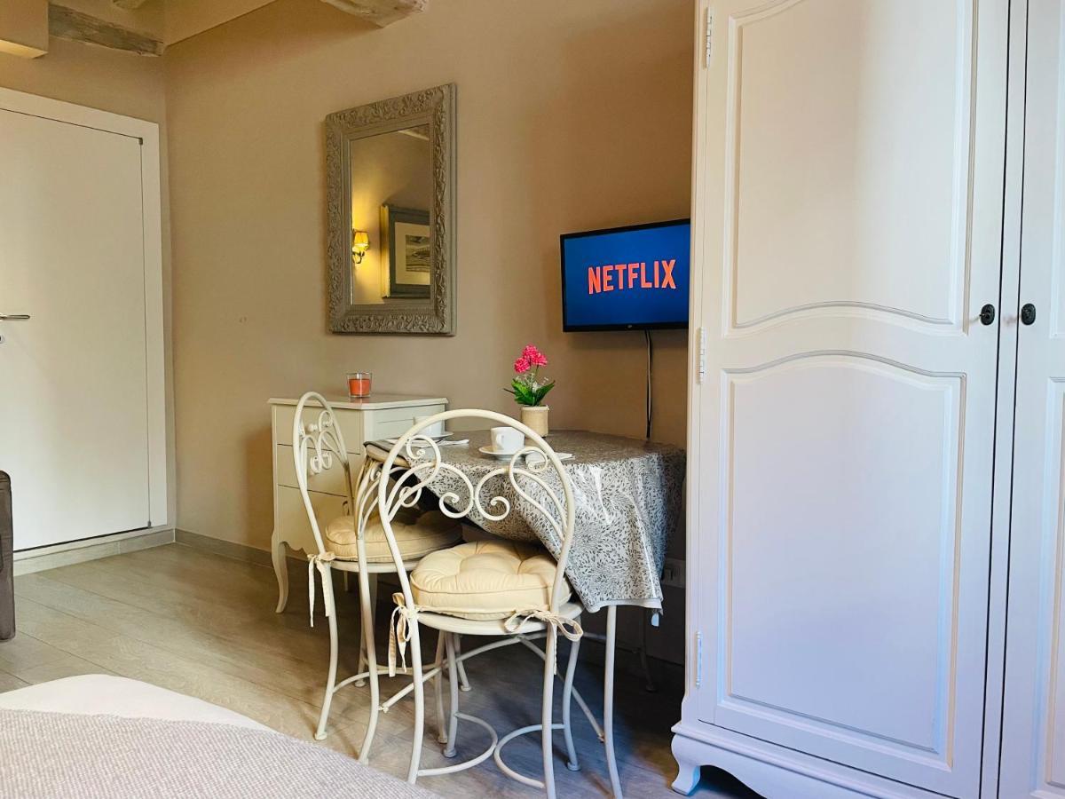לוקה All'Interno Delle Mura Appartamento Con Wi-Fi E Netflix מראה חיצוני תמונה